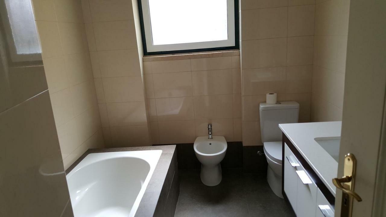 Grandmommy's House - Traditional And Comfy Lisboan Apartament